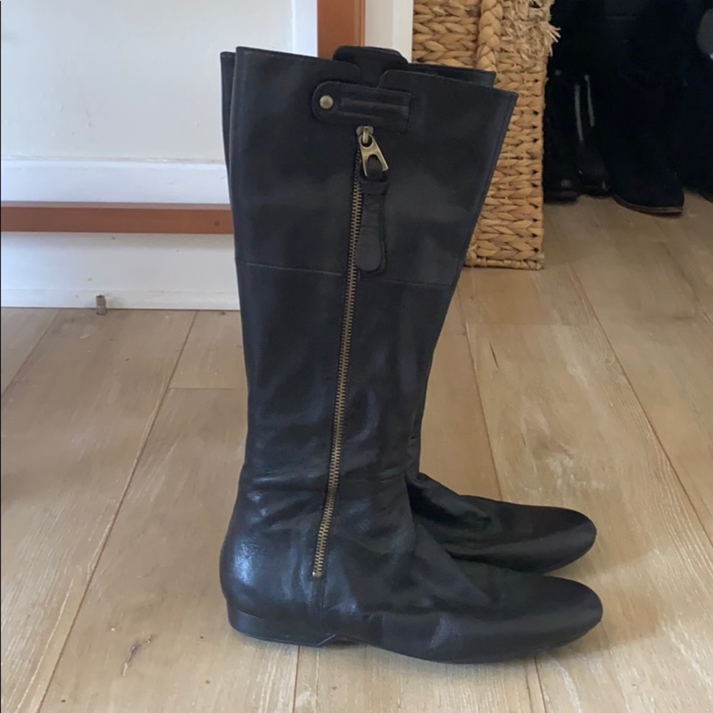 Black Enzo Angiolini boots